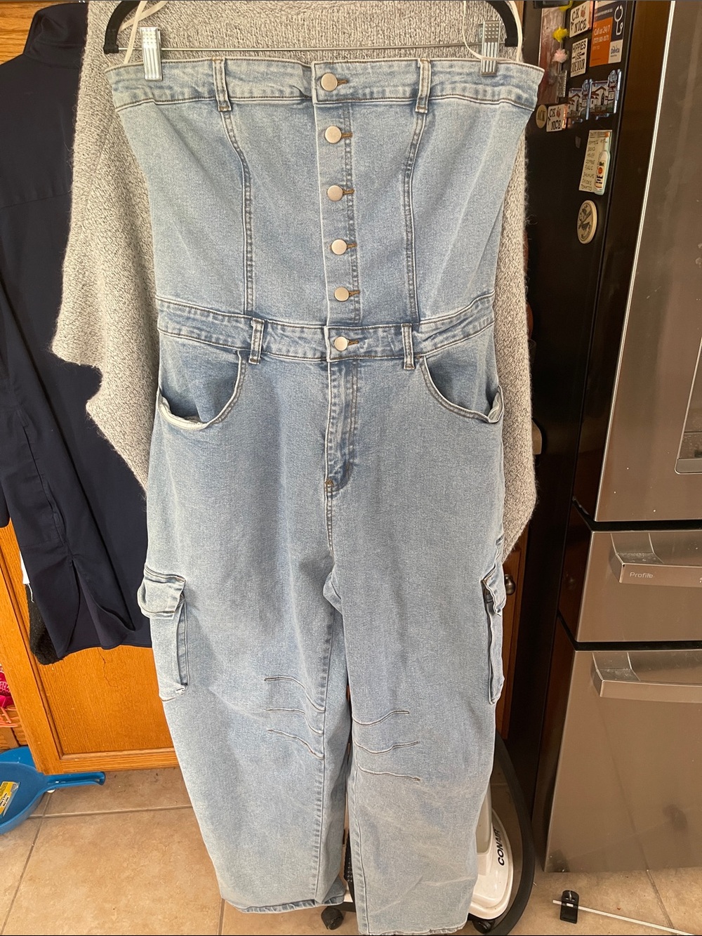 Forever 21 Women Blue Acid Wash Denim. Strapless Romper XL